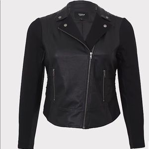 TORRID BLACK FAUX LEATHER & PONTE MOTO JACKET Sz 4